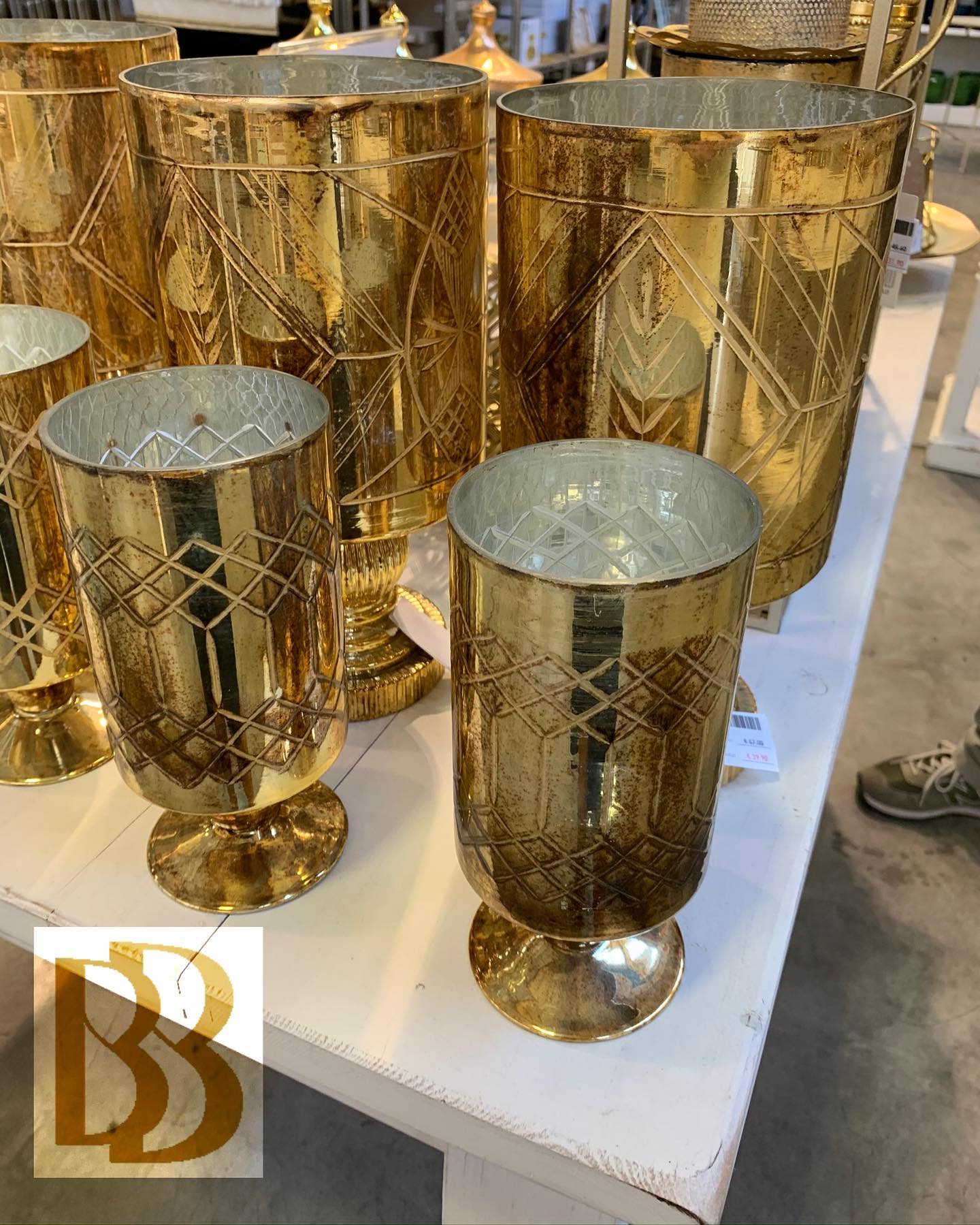 #natale2023 #addobbi #BBshowroom #idee #proposte #goldchristmas aspettando i nuovi possibili partner…